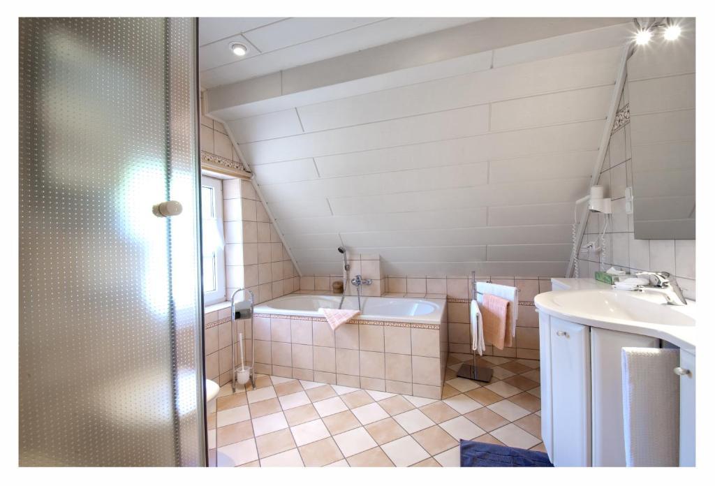 Guest house Ferienweingut Hausmann Ellenz-Poltersdorf